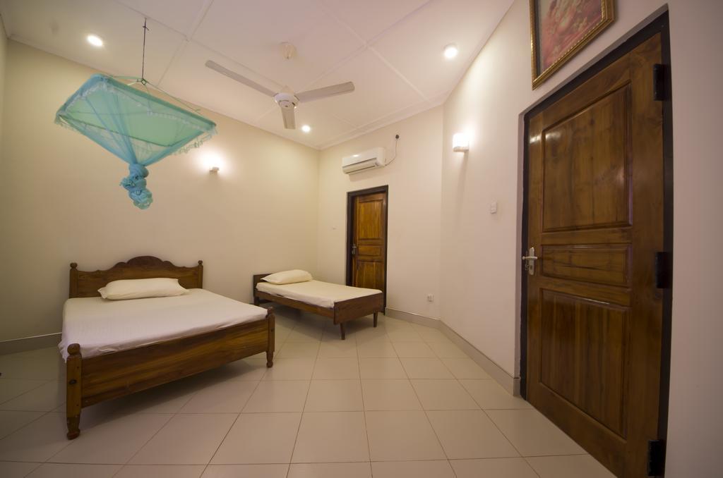First House Mihintale Hotel Exterior photo